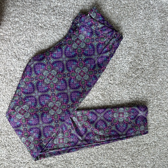 Women’s One World Purple Printed Leggings - Picture 3 of 7